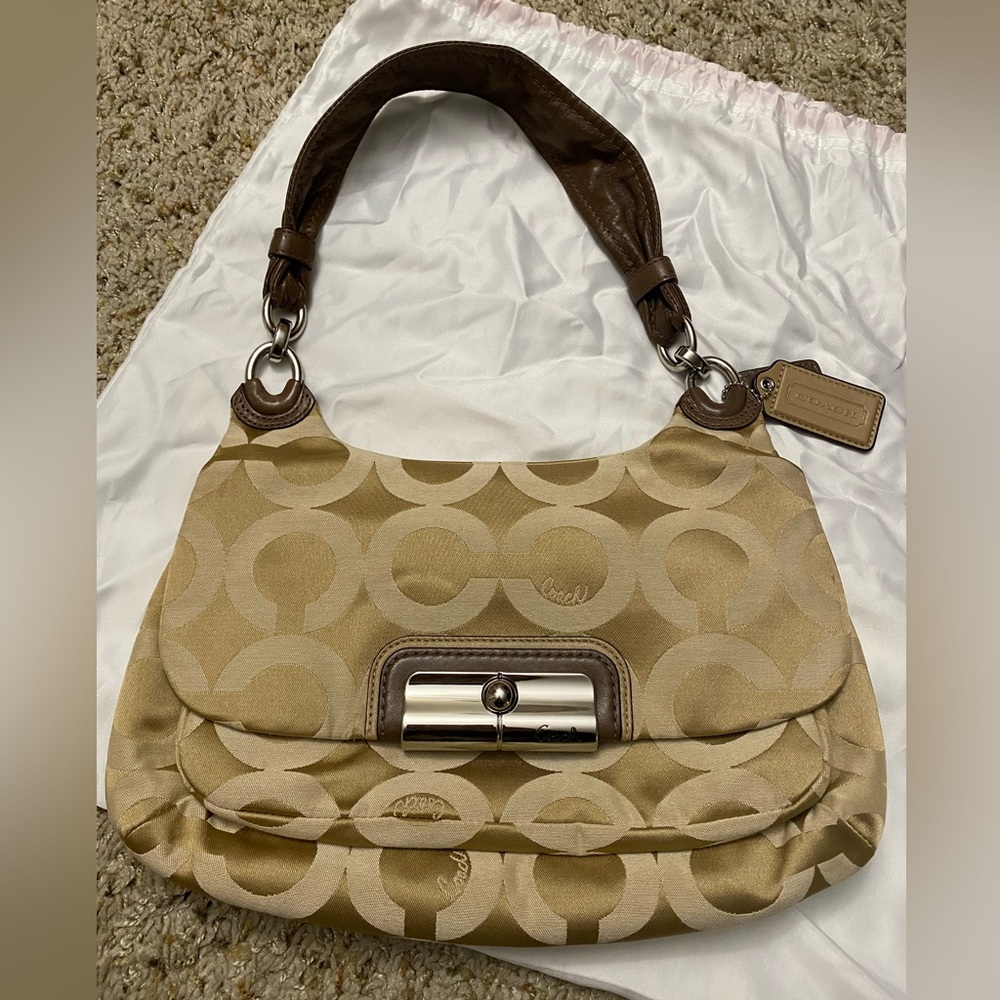 Coach shoulder bag with Crossbody Strap